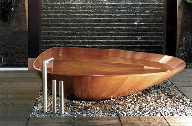 Stunning Wooden Bathtub Ideas for Your Luxury Bathroom ➤To see more Luxury Bathroom ideas visit us at www.luxurybathrooms.eu #luxurybathrooms #homedecorideas #bathroomideas @BathroomsLuxury