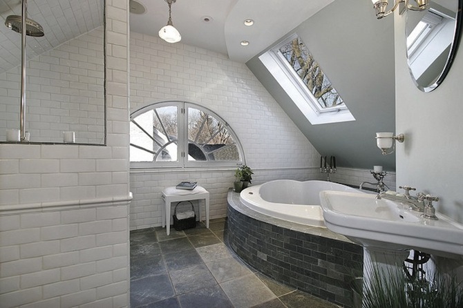 luxury-bathrooms-with-stunning-skylights-10