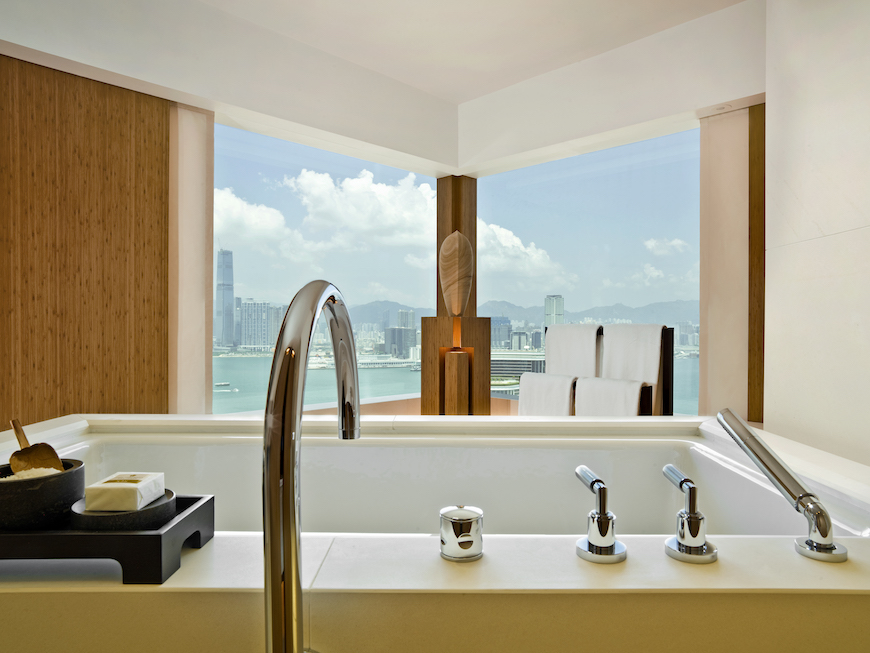 5 Gorgeous Hotel Bathrooms