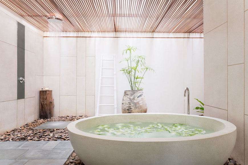 10 Outrageously Gorgeous Hotel Bathrooms That Will Mesmerize You ➤To see more Luxury Bathroom ideas visit us at www.luxurybathrooms.eu #luxurybathrooms #homedecorideas #bathroomideas @BathroomsLuxury