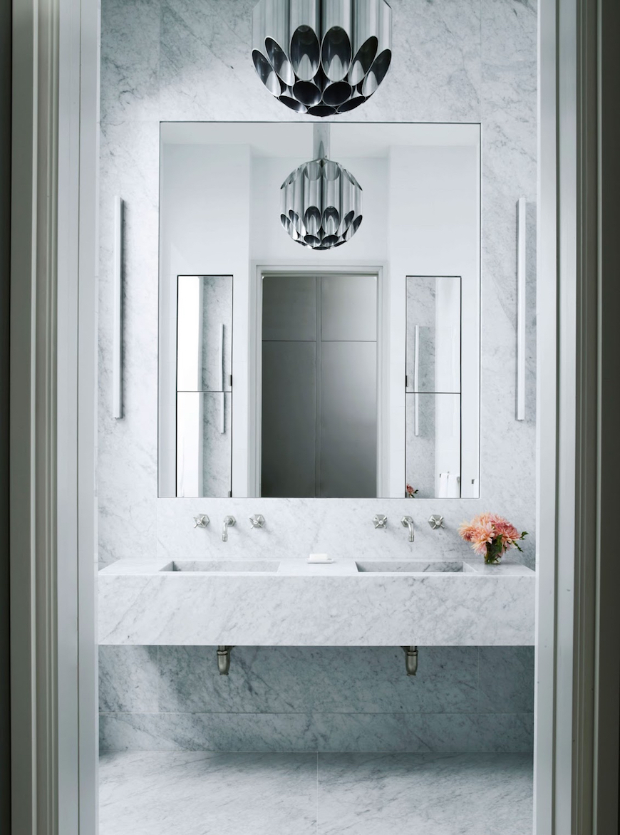 10 Amazing Mirrors For Luxury Bathrooms Interior Design ➤ To see more news about Luxury Bathrooms in the world visit us at http://luxurybathrooms.eu/ #luxurybathrooms #interiordesign #homedecor @BathroomsLuxury @bocadolobo @delightfulll @brabbu @essentialhomeeu @circudesign @mvalentinabath @luxxu @covethouse_
