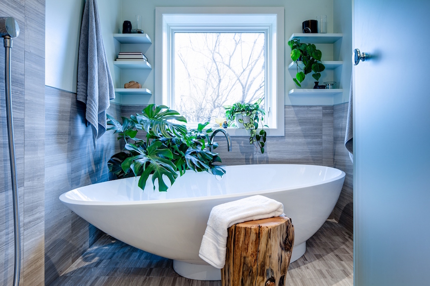 10 Smashing Tropical Bathroom Design Ideas to Keep In Mind ➤To see more Luxury Bathroom ideas visit us at www.luxurybathrooms.eu #luxurybathrooms #homedecorideas #bathroomideas @BathroomsLuxury