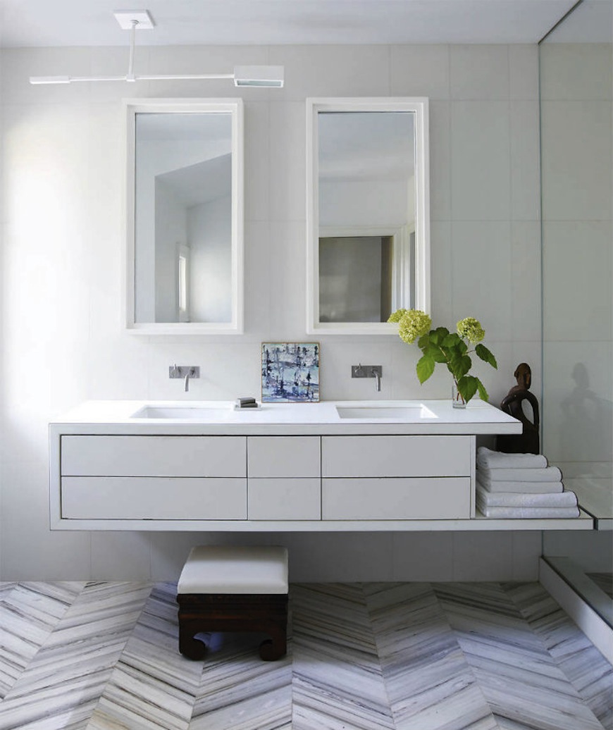 Be Amazed by These White Bathroom Design Ideas