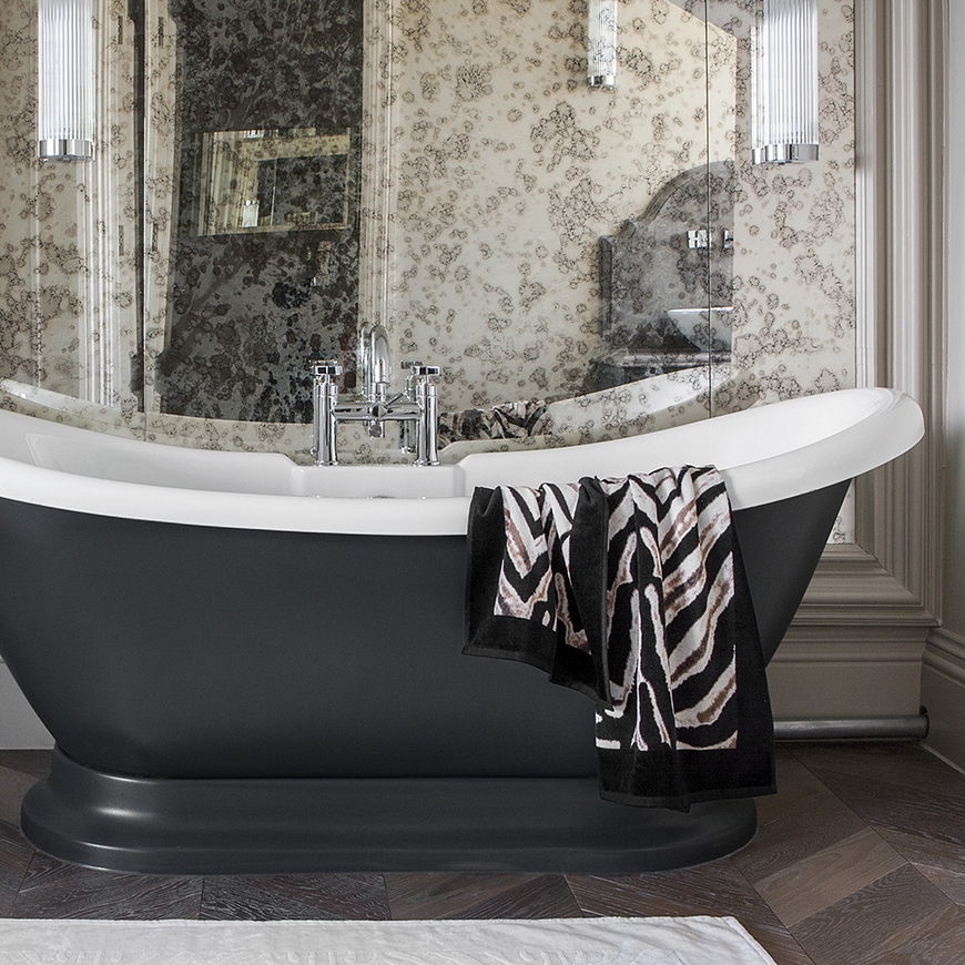 50 Unique Accessories To Make Your Bathroom Sparkle ➤ To see more news about Luxury Bathrooms in the world visit us at http://luxurybathrooms.eu/ #bathroom #interiordesign #luxurybrands @BathroomsLuxury @koket @bocadolobo @delightfulll @brabbu @essentialhomeeu @circudesign @mvalentinabath @luxxu @covethouse_