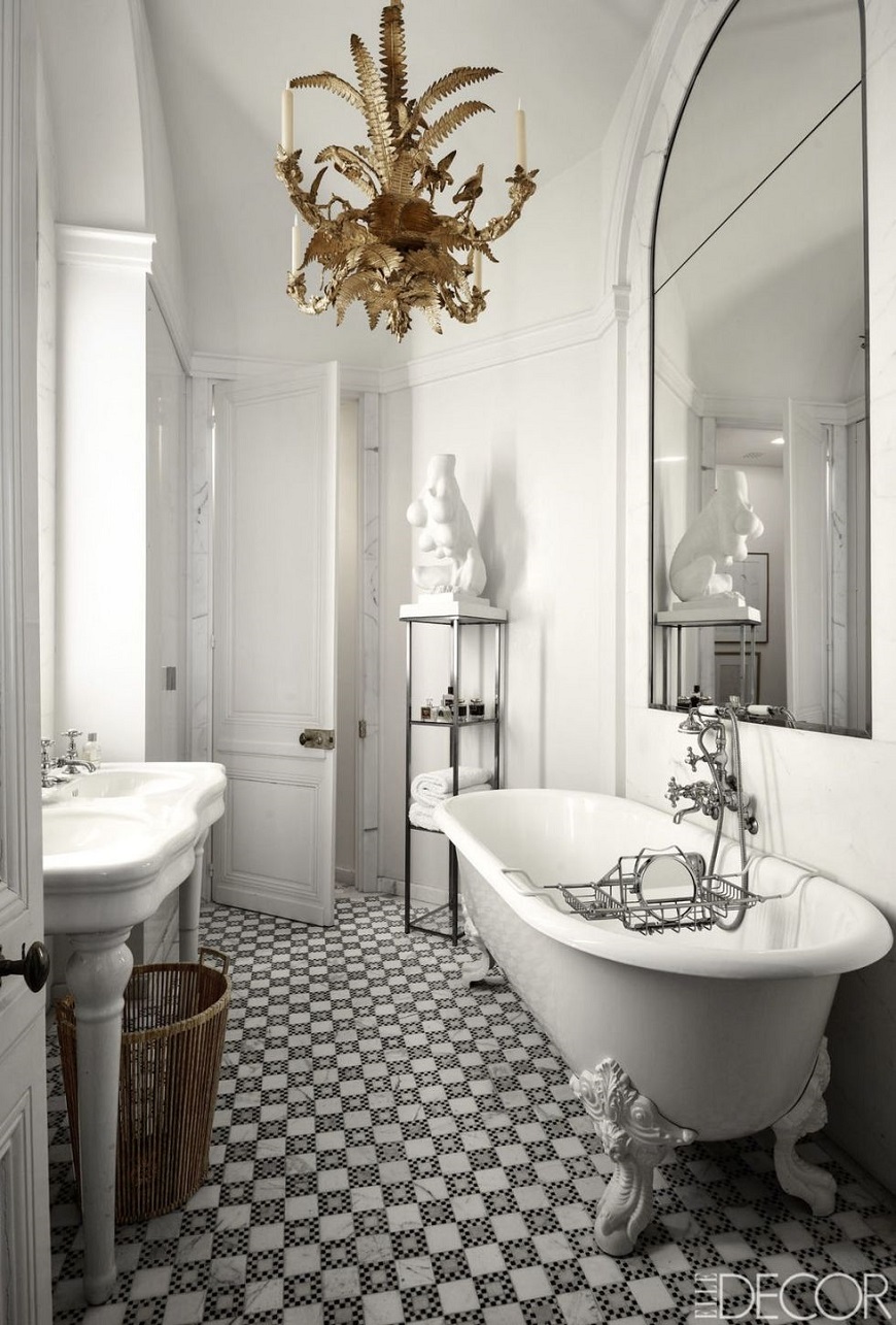 The Best Bathroom Lighting Ideas For Every Design Style ➤ To see more news about Luxury Bathrooms in the world visit us at http://luxurybathrooms.eu/ #luxurybathrooms #interiordesign #homedecor @BathroomsLuxury @bocadolobo @delightfulll @brabbu @essentialhomeeu @circudesign @mvalentinabath @luxxu @covethouse_