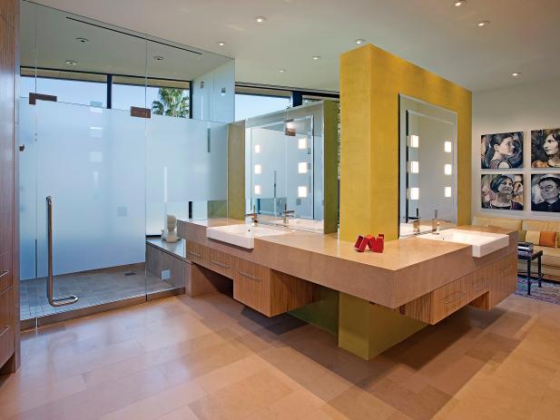 21 Yellow Luxury Bathrooms To Brighten Up Your Home #luxurybathroomsbrands #luxurybathroomsdesigns #luxurybathroomsimages #allwhitebathrooms http://luxurybathrooms.eu @mvalentinabath