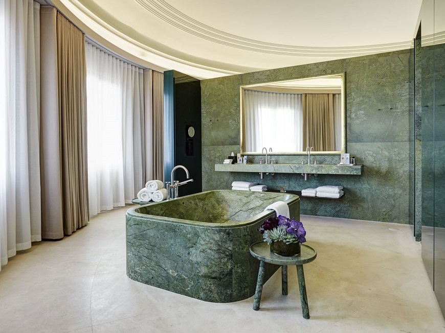 Be Inspired By Green Marble Bathrooms To Upgrade Your Home Decor #luxurybathroomsbrands #luxurybathroomsdesigns #luxurybathroomsimages #greenmarblebathrooms http://luxurybathrooms.eu/5-exquisite-bathtubs-to-enhance-unique-luxury-bathrooms/ @mvalentinabath