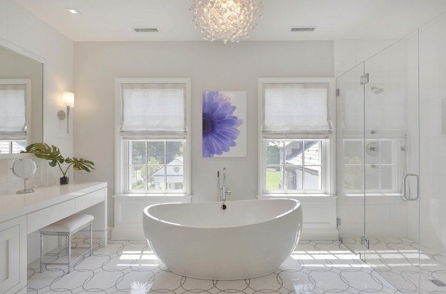 10 All-White Bathrooms for Minimalist and Luxury Lovers