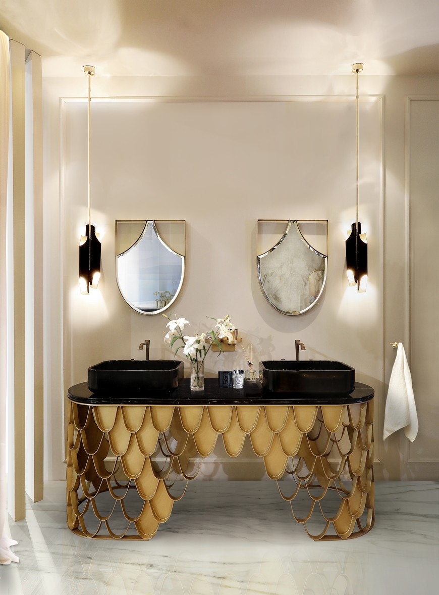 Renovate Your Luxury Bathroom with these Refined Wall Mirror Designs 6