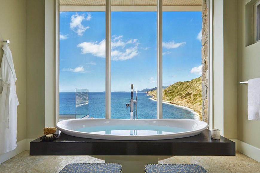 10 Fabulous Hotel Luxury Bathrooms with Sweeping Views to the Outside 3
