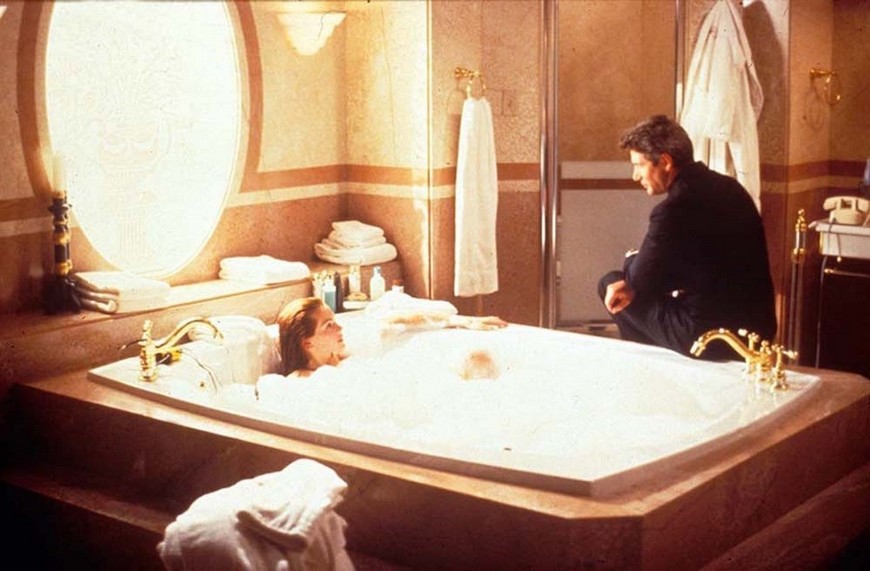 Most Iconic Bathroom Scenes from Hollywood's Finest Film Productions 7