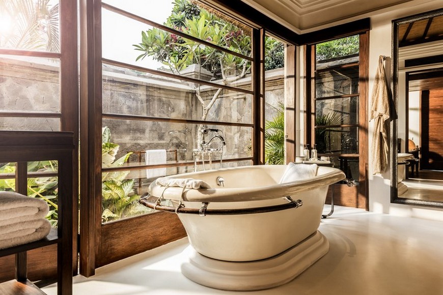 Take a Look at 10 of the Most Gorgeous Hotel Bathrooms in the World 5
