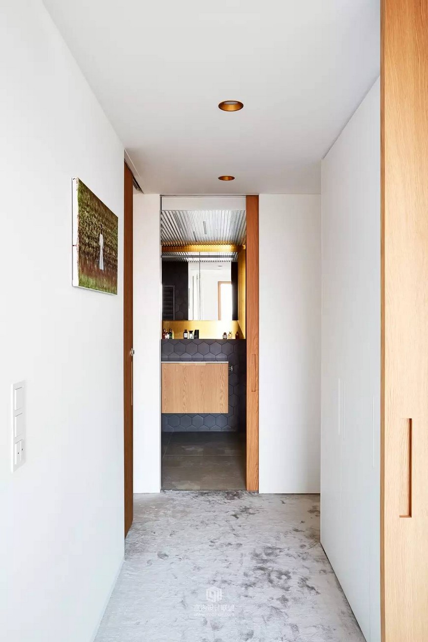 This Triplex Apartment in Prague Features Unique Mid-Century Bathrooms 7