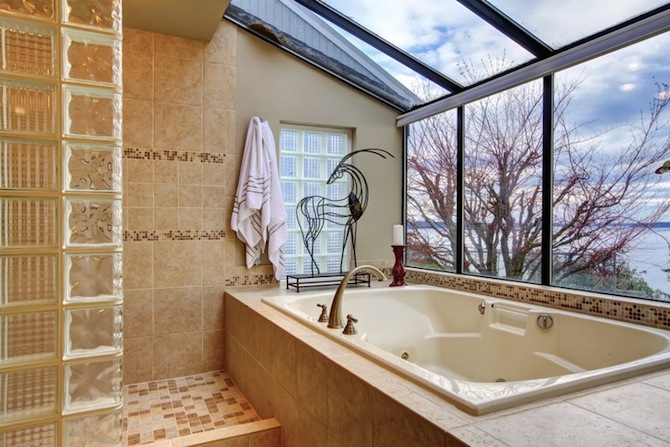 Luxury Bathrooms With Stunning Skylights