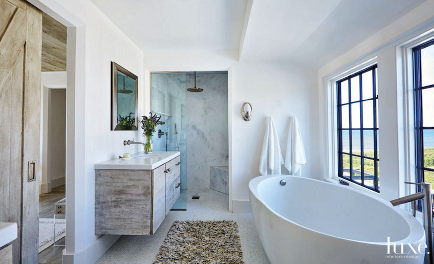 10 Master Bathrooms With Luxurious Freestanding Tubs - Small Master Bathroom With Freestanding Tub